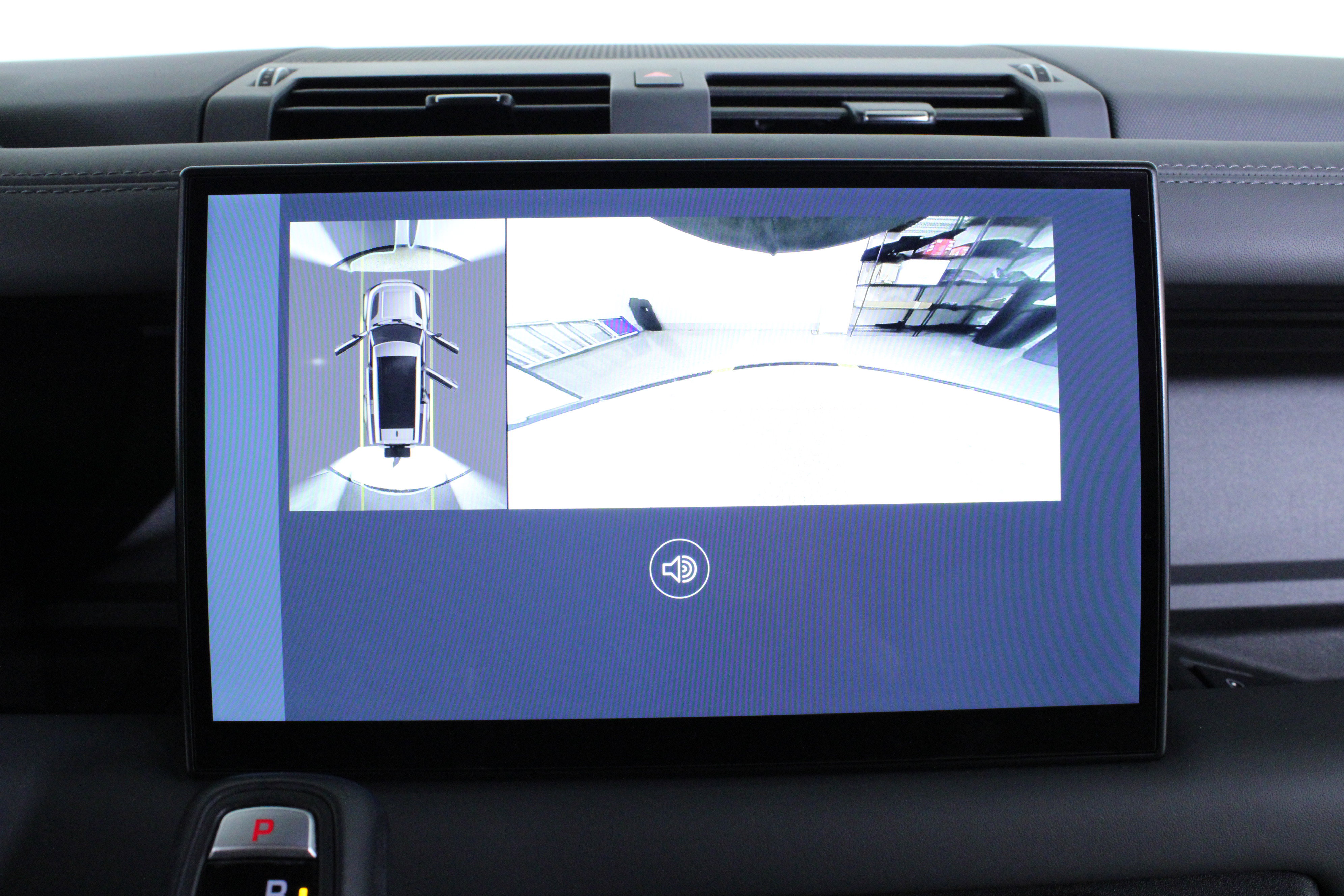 Used 2023 Land Rover Defender 130 X-Dynamic SE image 26