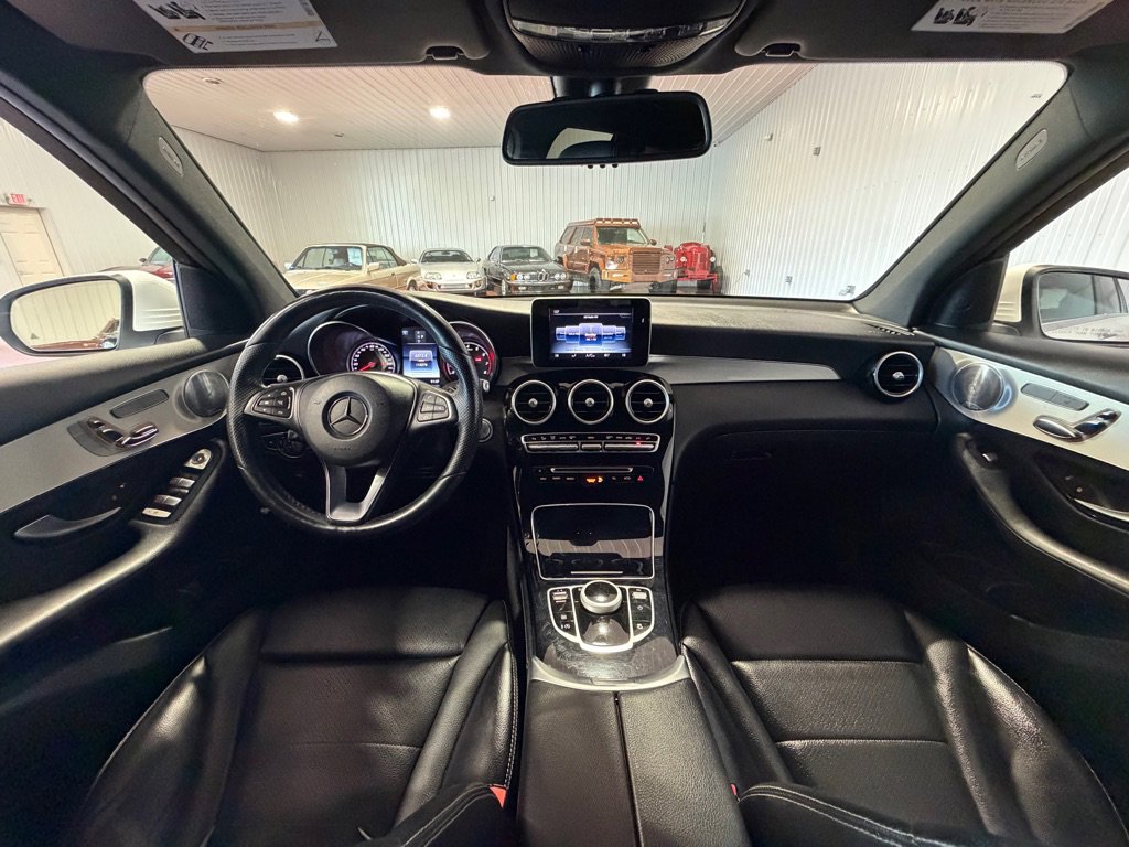Used 2017 Mercedes-Benz GLC 300 4MATIC image 28