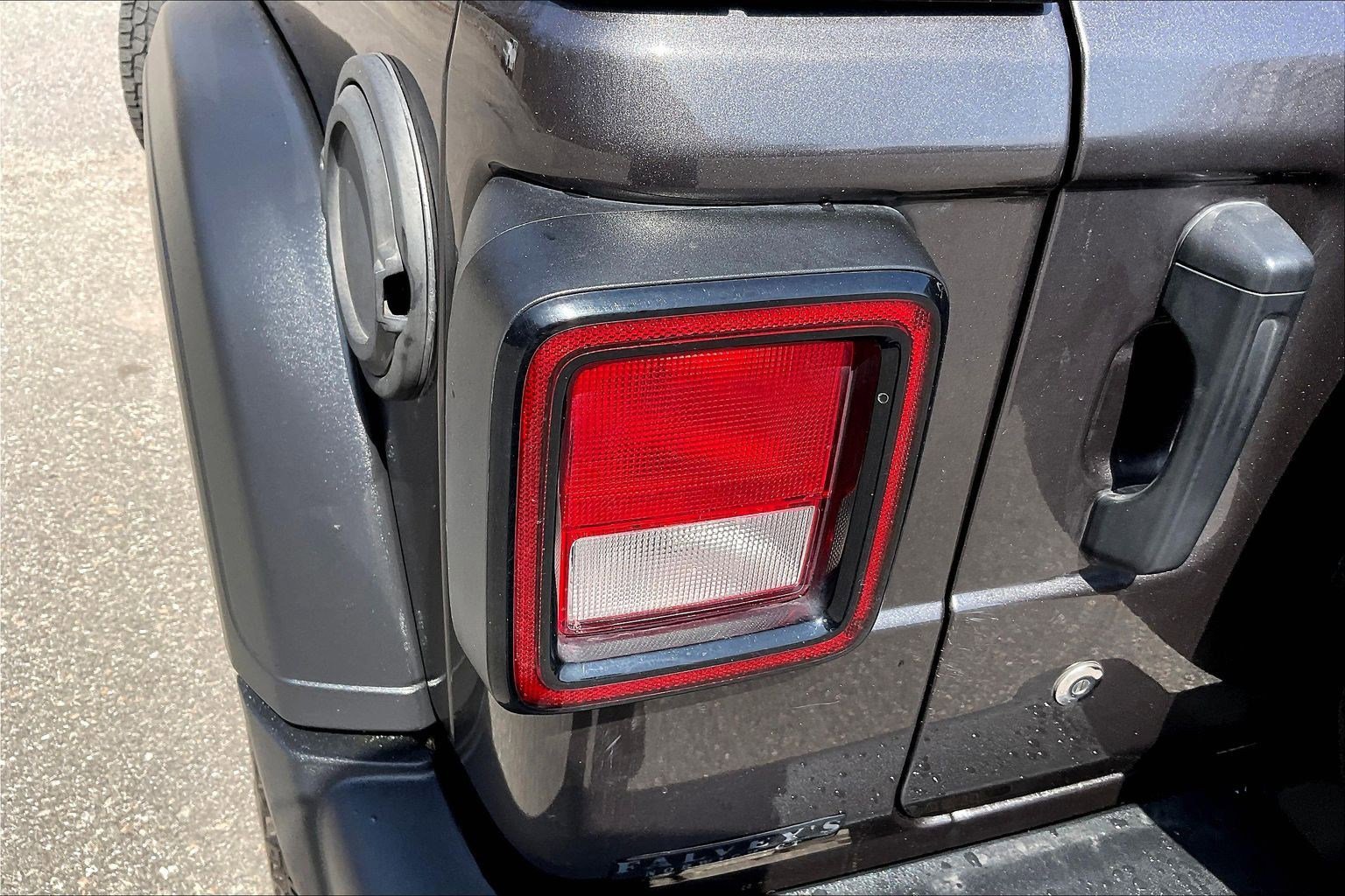 Used 2020 Jeep Wrangler Sport image 26