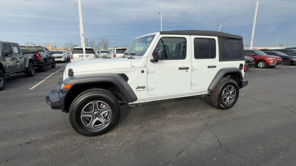 Used 2023 Jeep Wrangler Sport S image 4