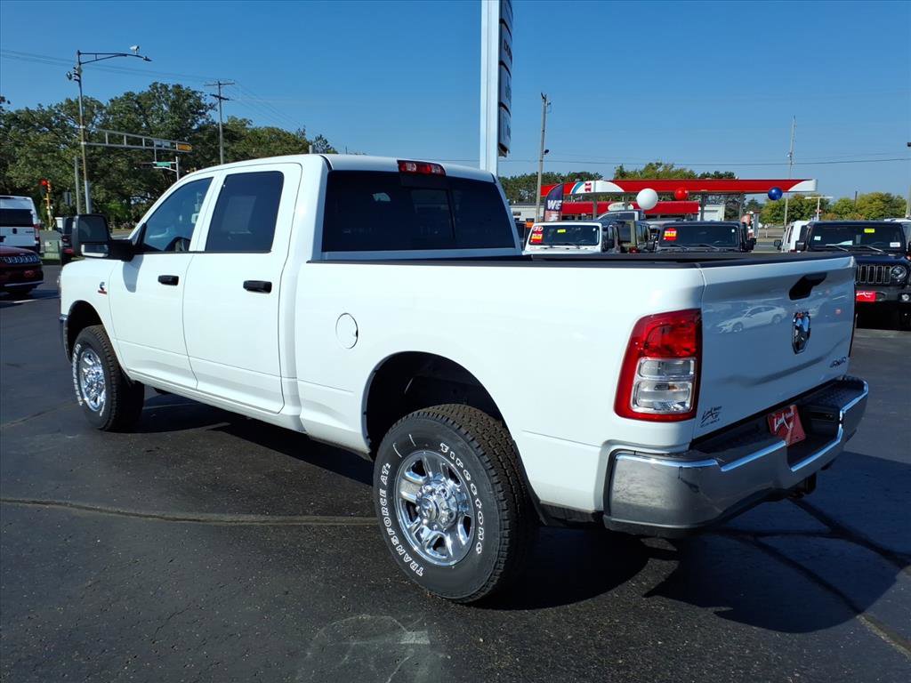 Used 2024 RAM 3500 Tradesman w/ Chrome Appearance Group image 6