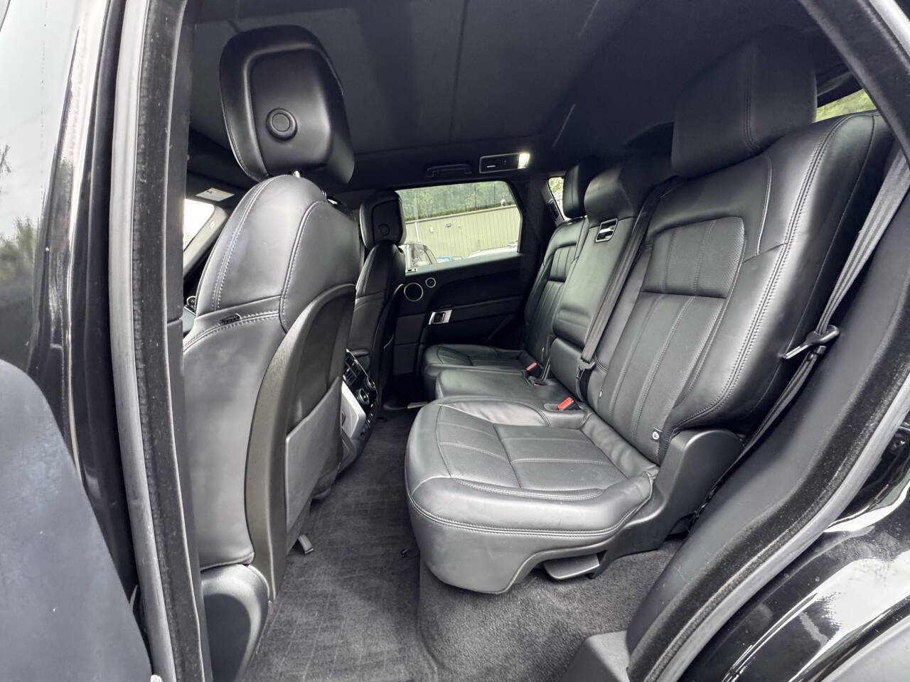 Used 2019 Land Rover Range Rover Sport HSE image 18