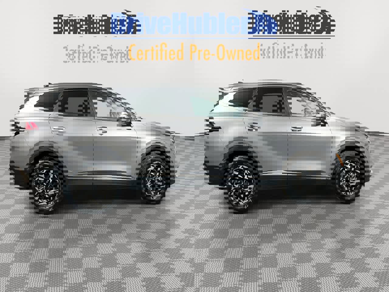 Used 2024 Kia Sportage LX image 9