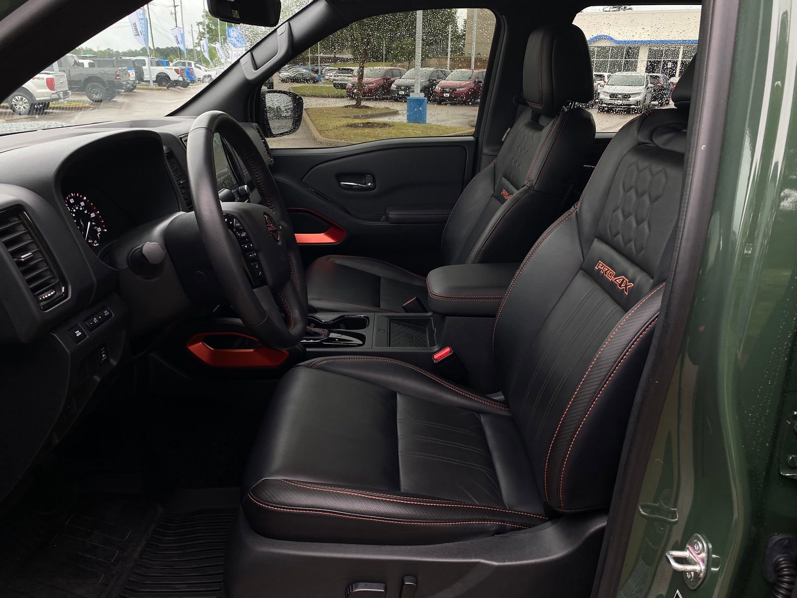 Used 2023 Nissan Frontier PRO-4X w/ Pro-4X Premium Package image 12