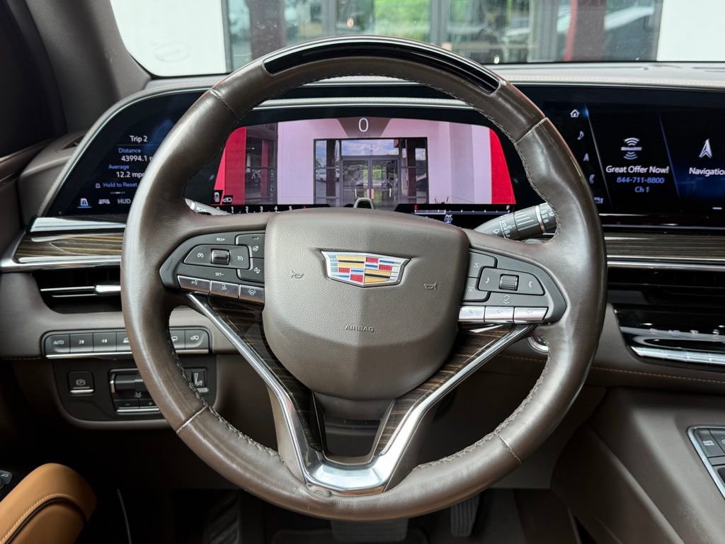 Used 2023 Cadillac Escalade ESV Sport w/ Touring Package AWD/4WD image 15
