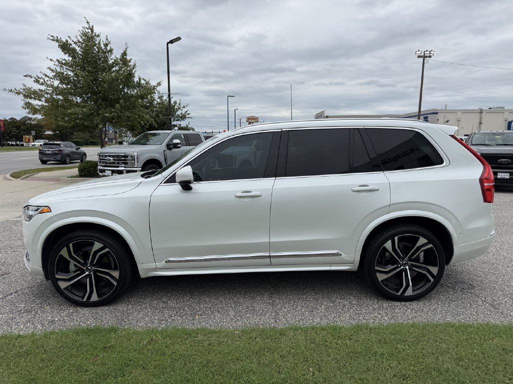 Certified 2025 Volvo XC90 B5 Ultra w/ Lounge Package AWD/4WD image 11