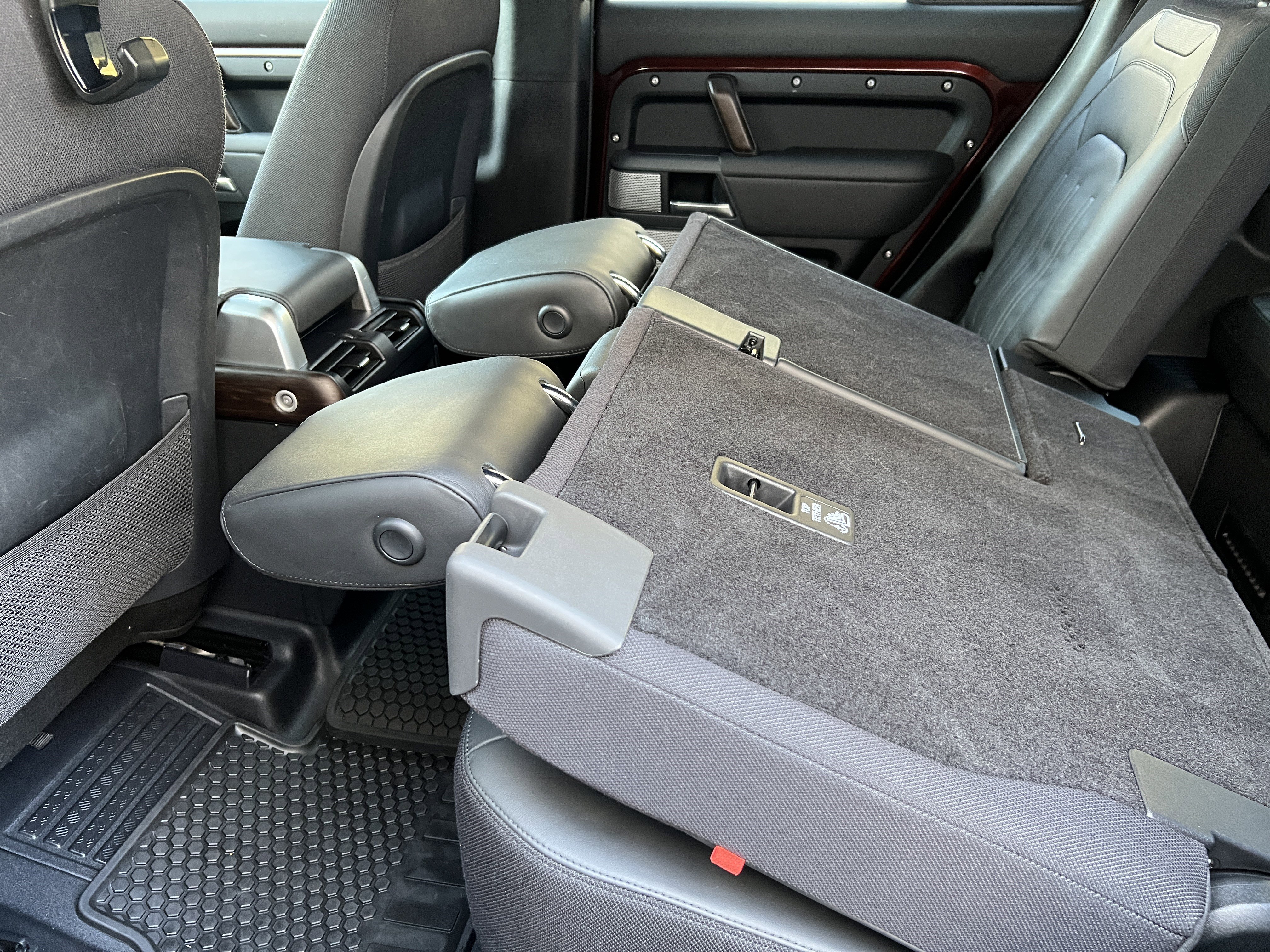 Used 2023 Land Rover Defender 130 X image 16