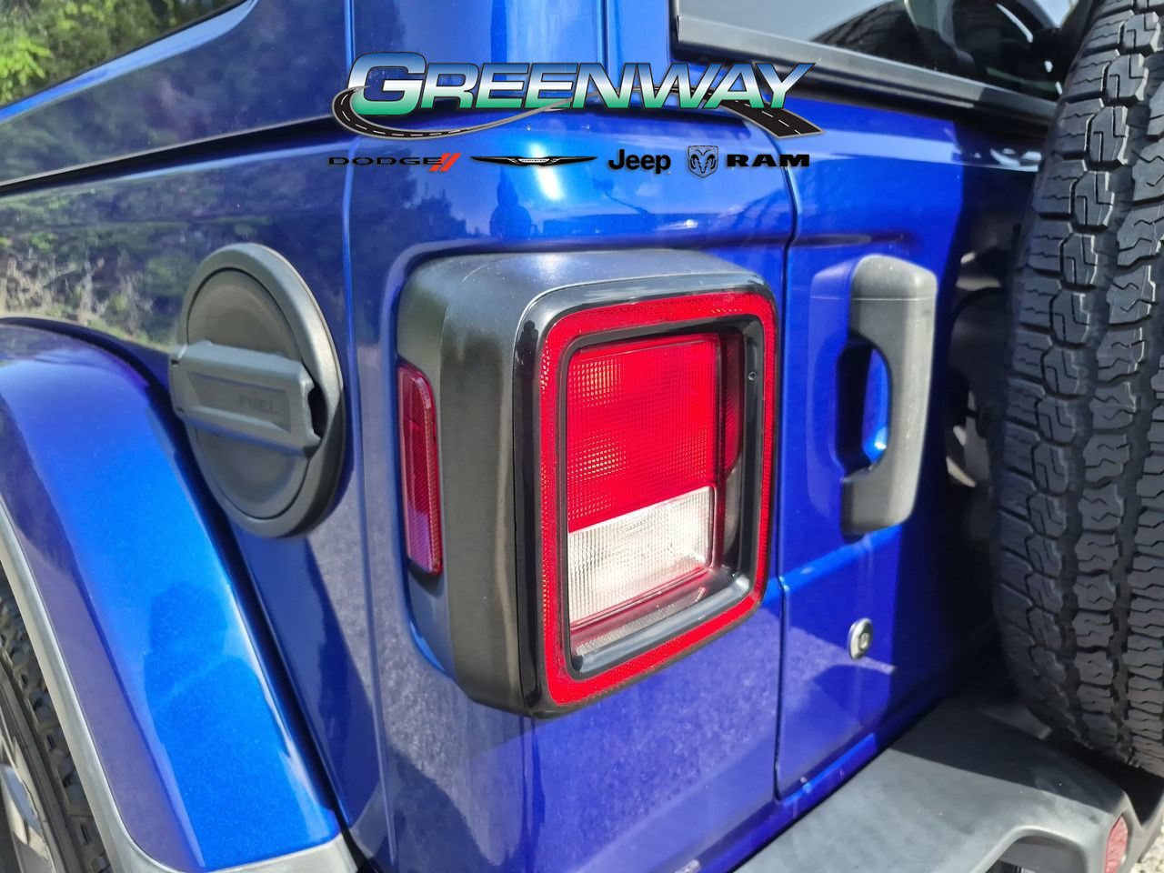 Used 2018 Jeep Wrangler Unlimited Sahara AWD/4WD image 28
