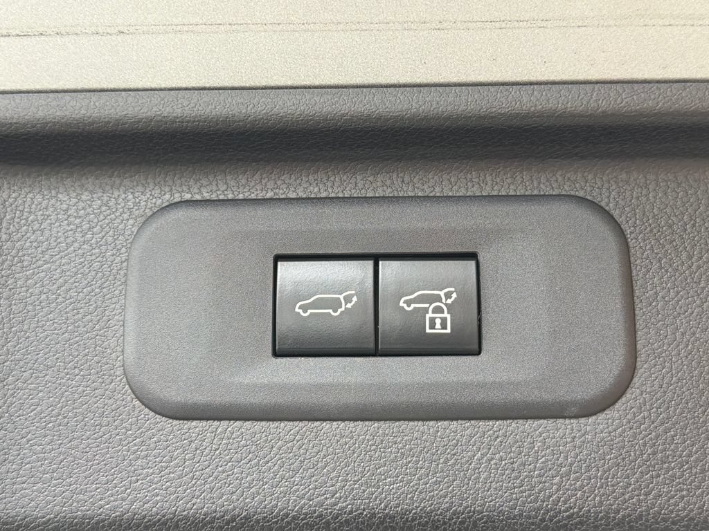 Used 2024 Toyota Grand Highlander AWD image 37