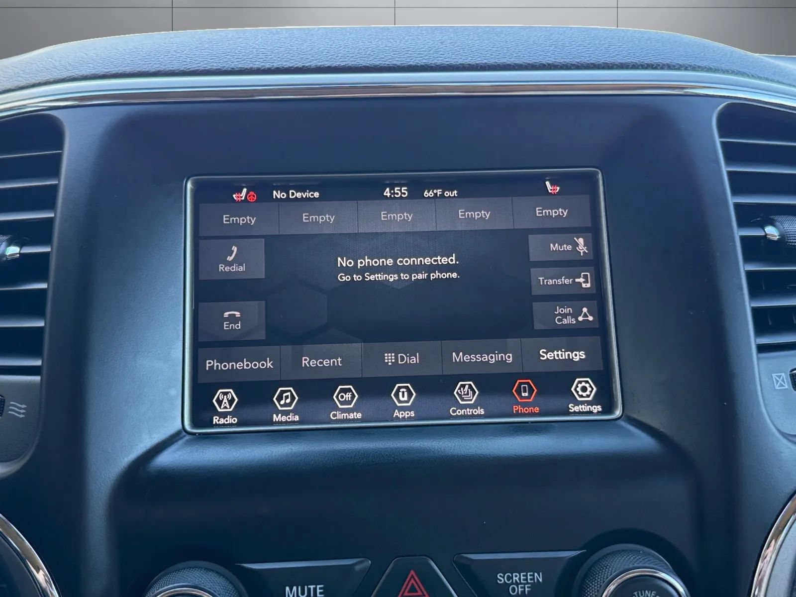 Used 2019 Jeep Grand Cherokee Laredo AWD/4WD image 33