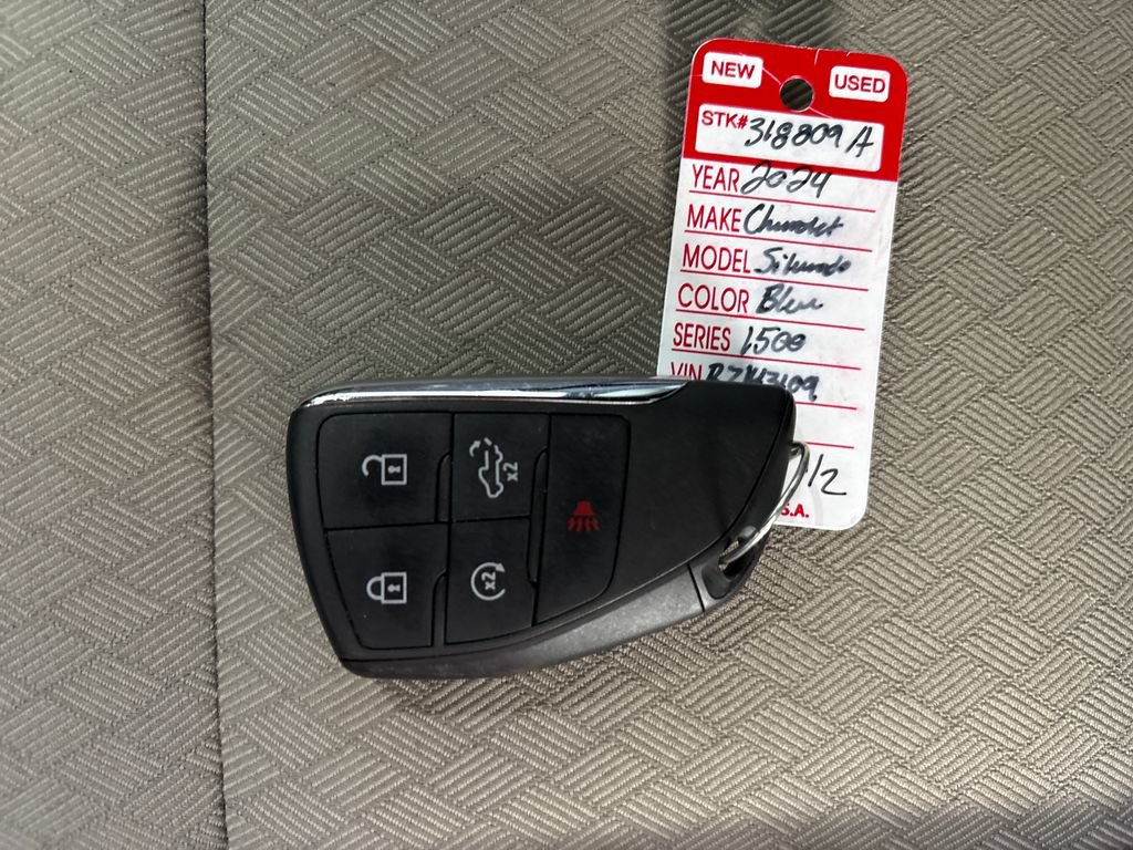Used 2024 Chevrolet Silverado 1500 RST AWD/4WD image 36