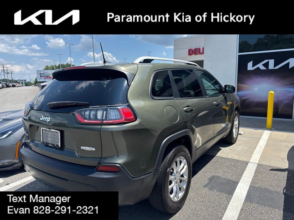 Used 2019 Jeep Cherokee Latitude w/ Popular Appearance Group AWD/4WD image 5