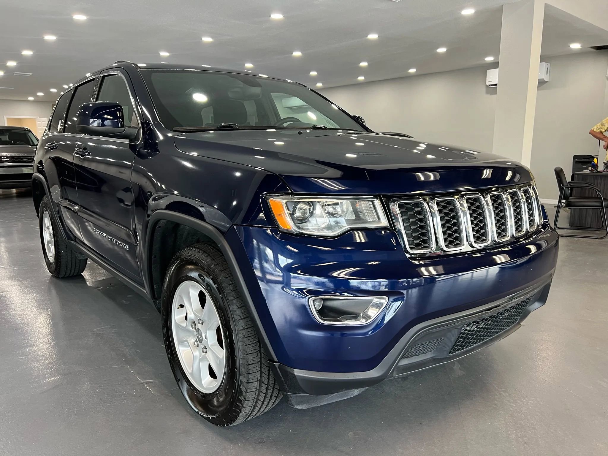 Used 2017 Jeep Grand Cherokee Laredo w/ Quick Order Package 23E