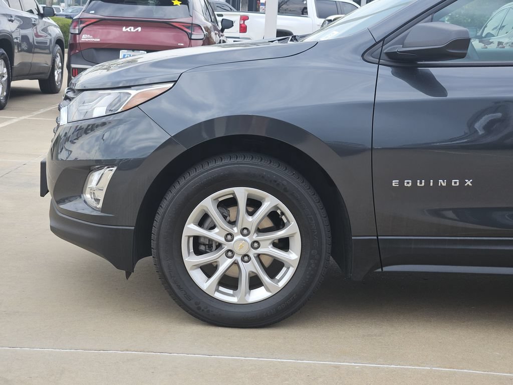 Used 2020 Chevrolet Equinox LS w/ LS Convenience Package FWD image 10