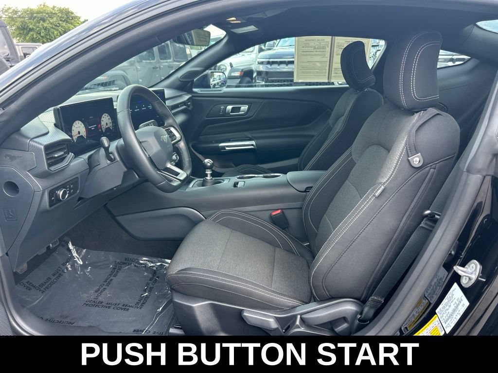 Used 2025 Ford Mustang GT RWD image 10