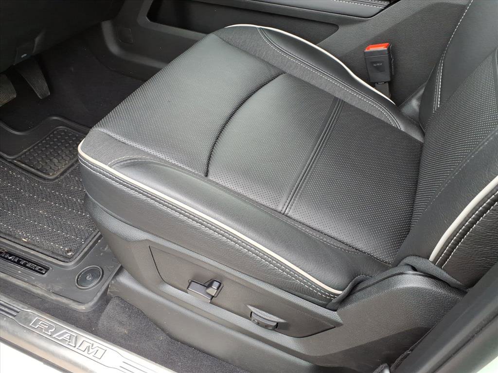 Used 2025 RAM 2500 Limited AWD/4WD image 11