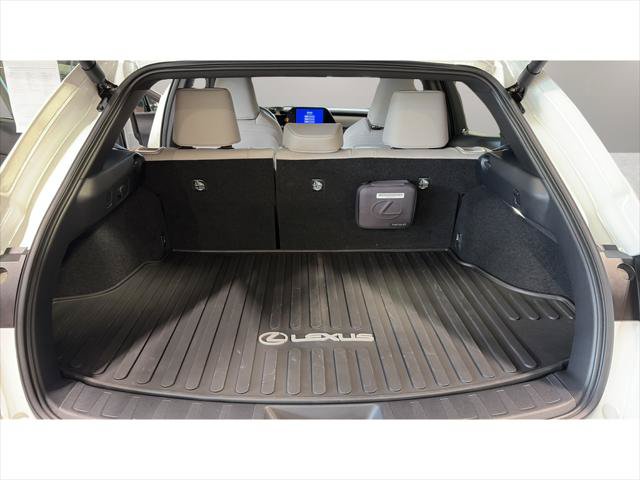 Certified 2025 Lexus UX 300h AWD w/ Accessory Package (Z1) image 22