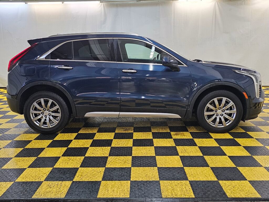Used 2020 Cadillac XT4 Premium Luxury image 2