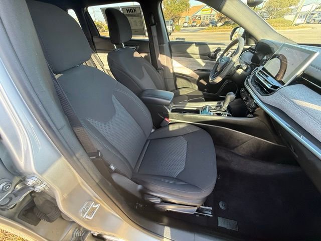 Used 2024 Jeep Compass Sport image 11