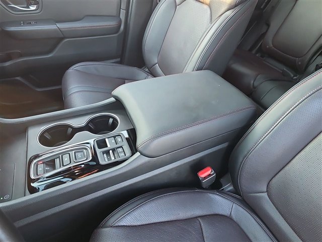 Used 2025 Honda Pilot Black Edition image 22