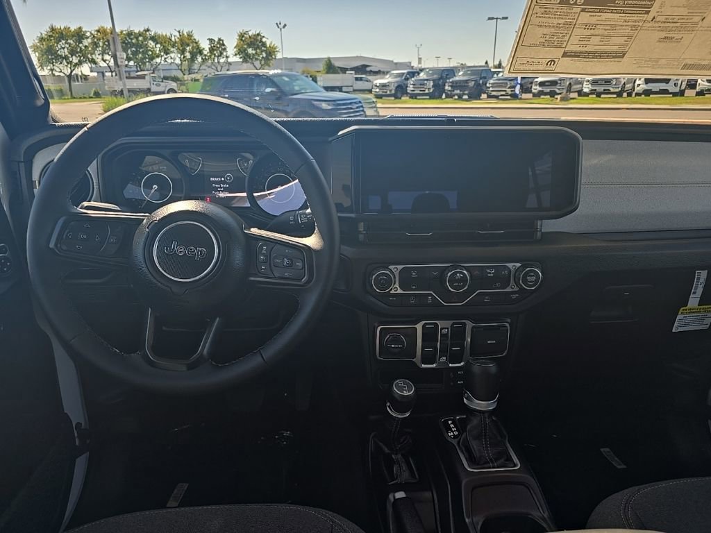 New 2025 Jeep Gladiator Sport AWD/4WD image 24
