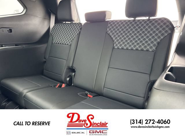 New 2026 GMC Acadia Denali w/ Super Cruise Package FWD image 24