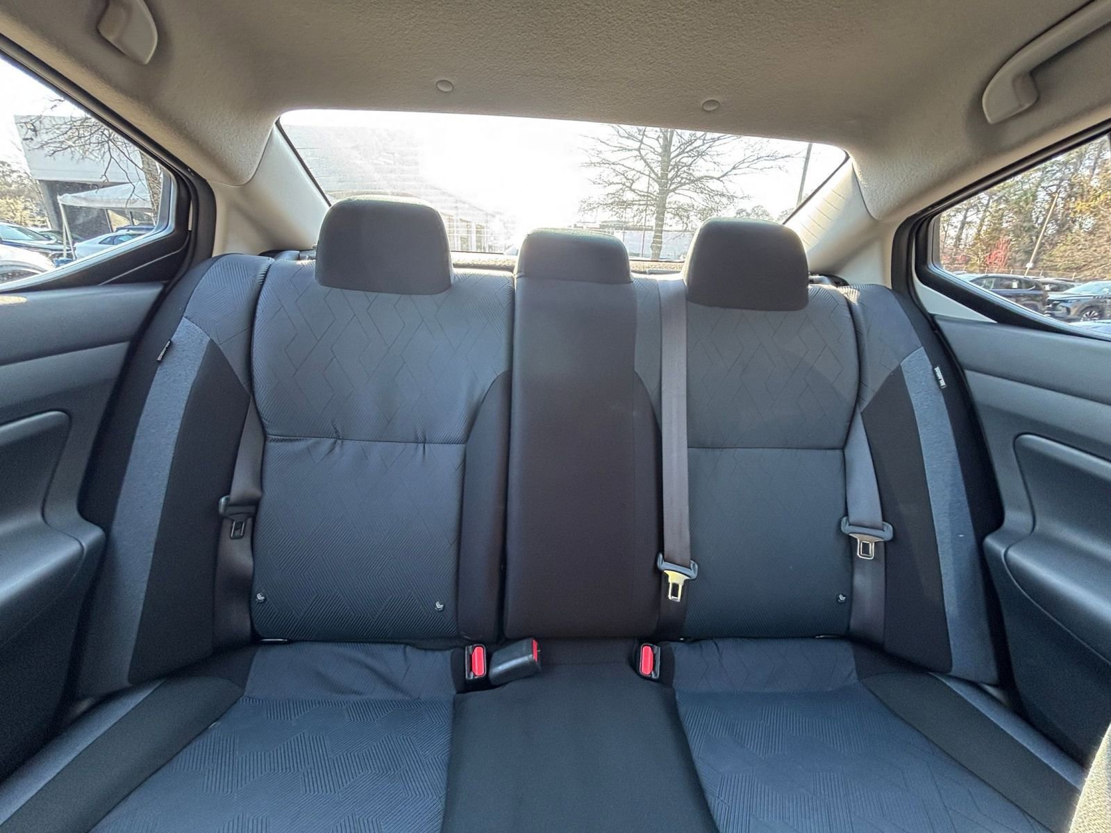 Used 2025 Nissan Versa SV FWD image 38