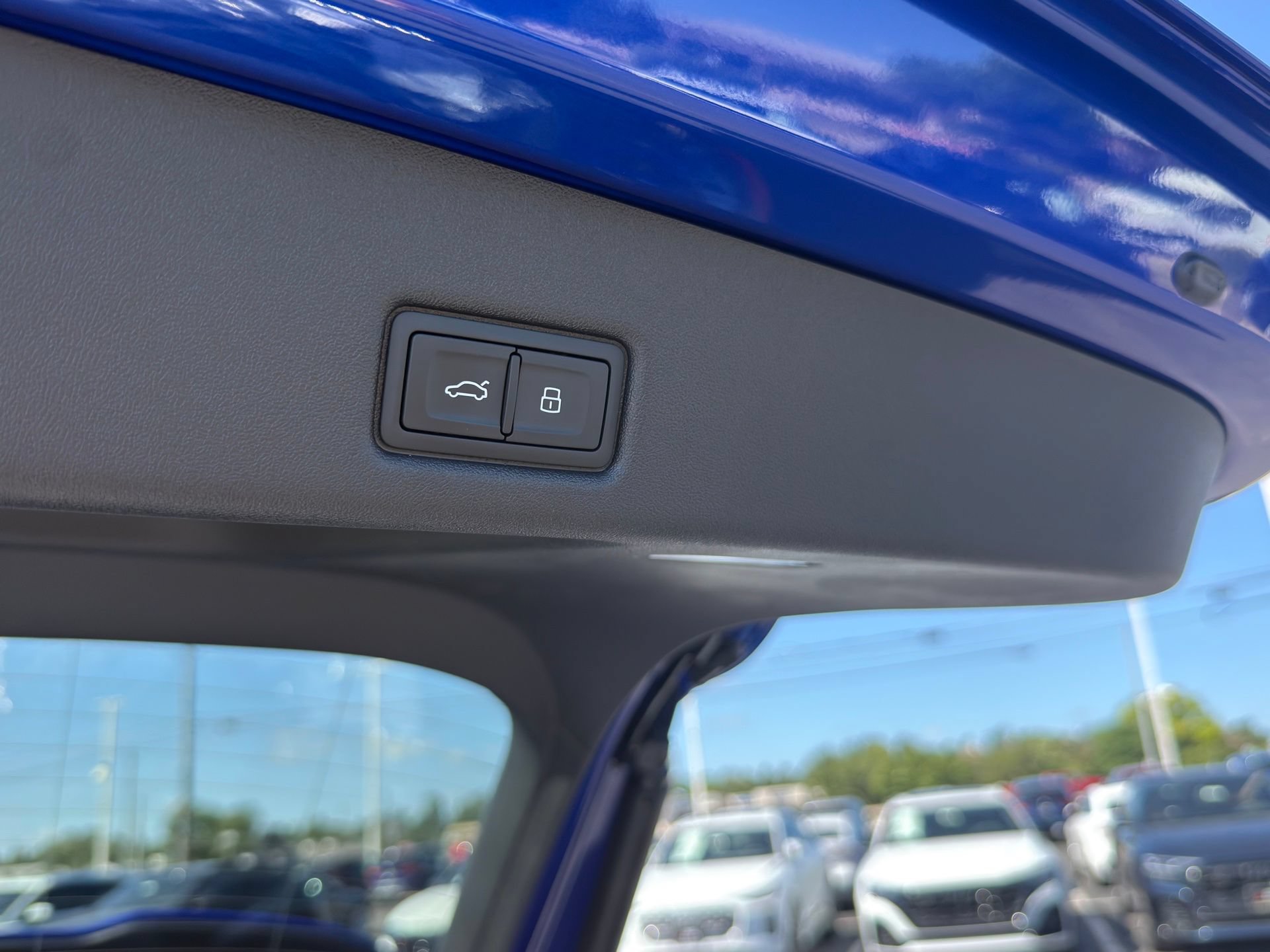 New 2026 Audi SQ5 Prestige AWD/4WD image 8