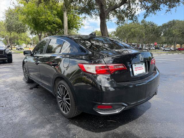 Used 2017 Acura ILX w/ AcuraWatch Plus Package FWD image 4