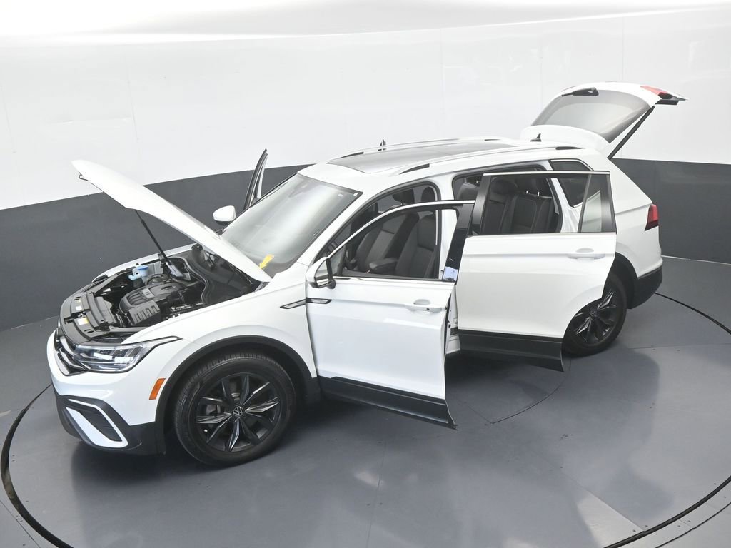 Used 2024 Volkswagen Tiguan SE FWD image 62