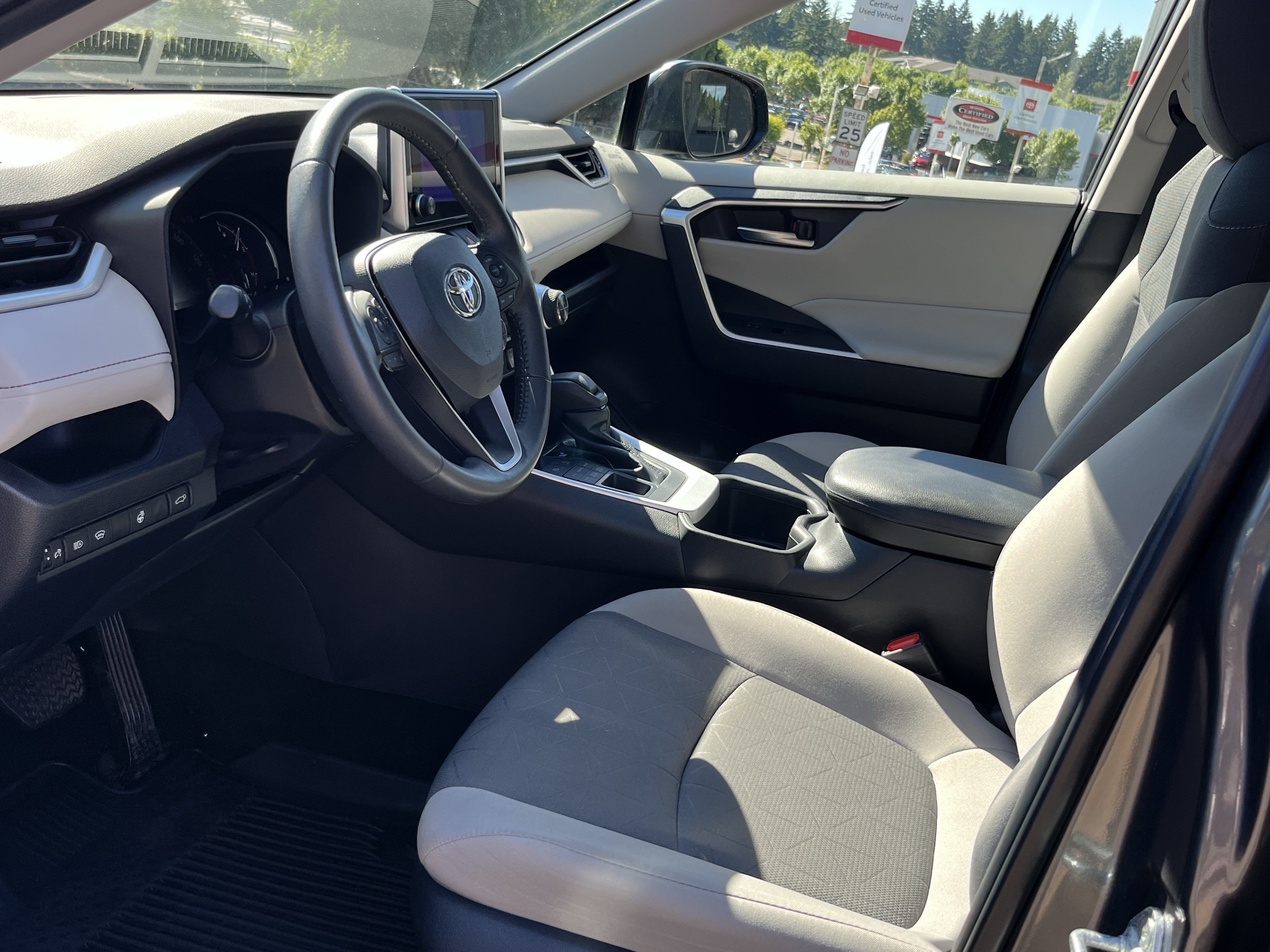 Certified 2023 Toyota RAV4 XLE w/ Convenience Package AWD/4WD image 8