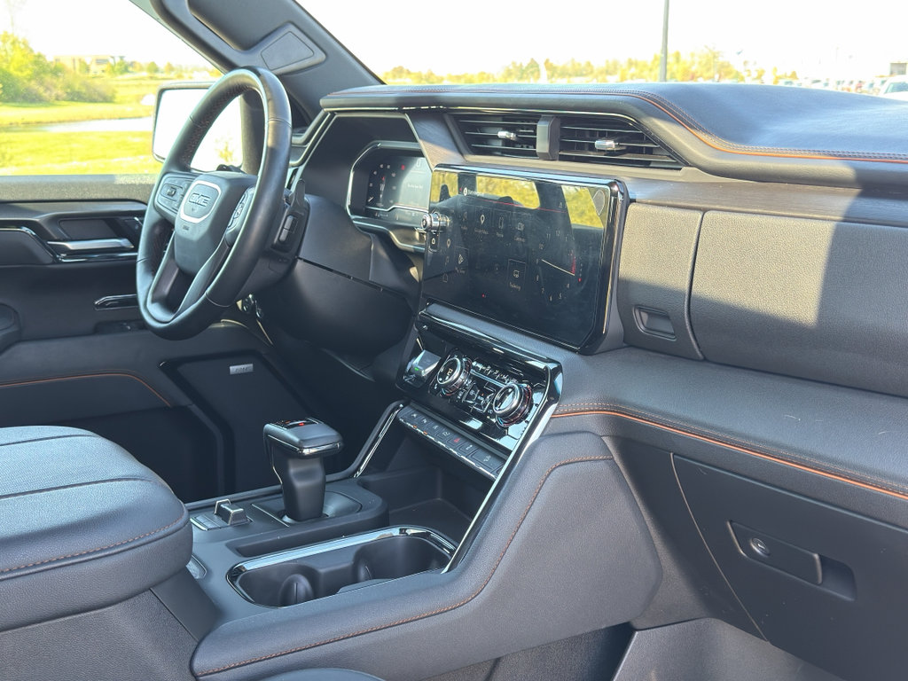 Used 2025 GMC Sierra 1500 AT4 w/ AT4 Premium Package AWD/4WD image 30