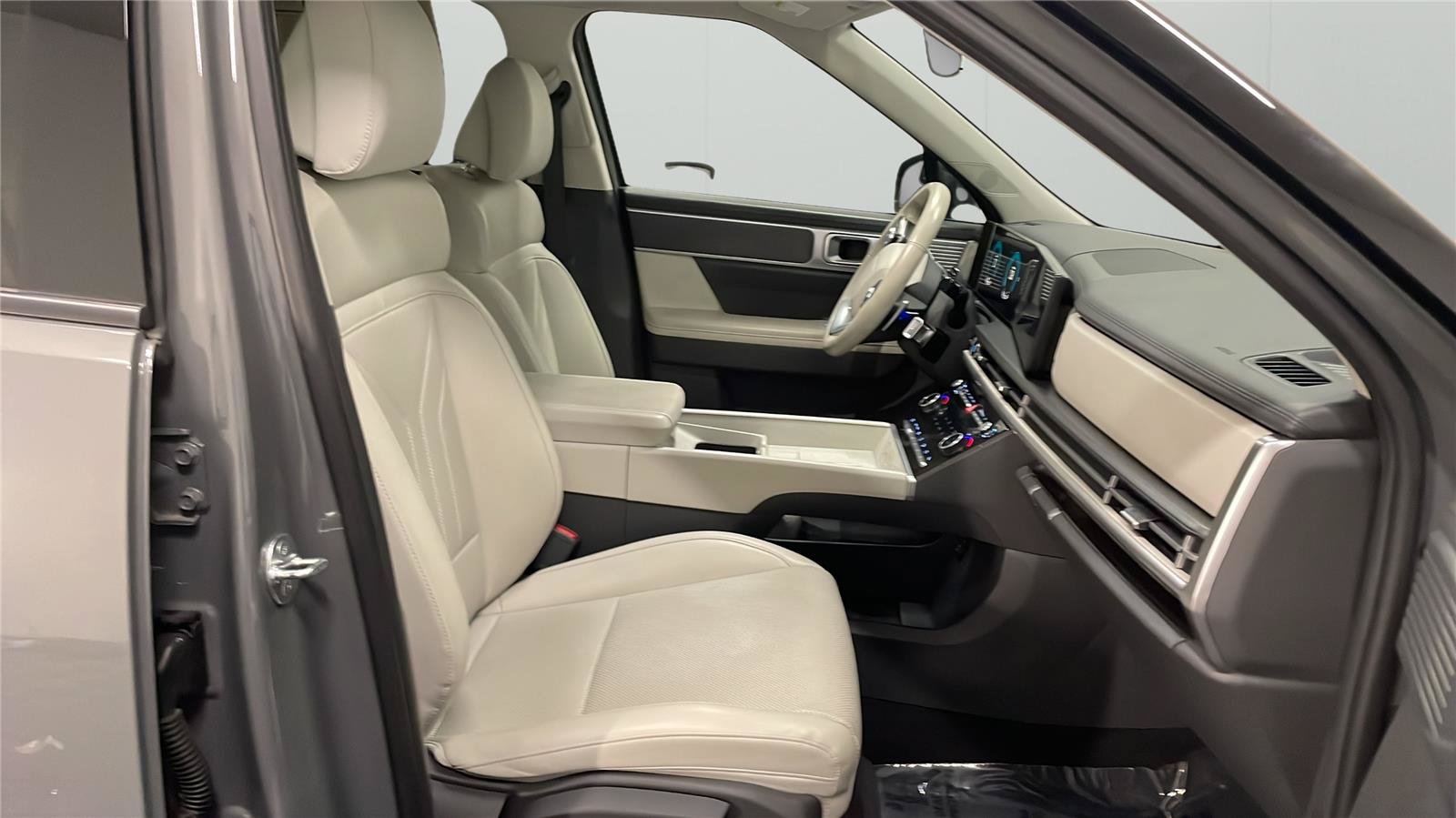 Used 2024 Hyundai Santa Fe SEL AWD/4WD image 14