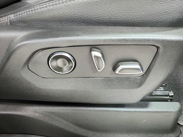 Used 2023 GMC Yukon Denali image 42