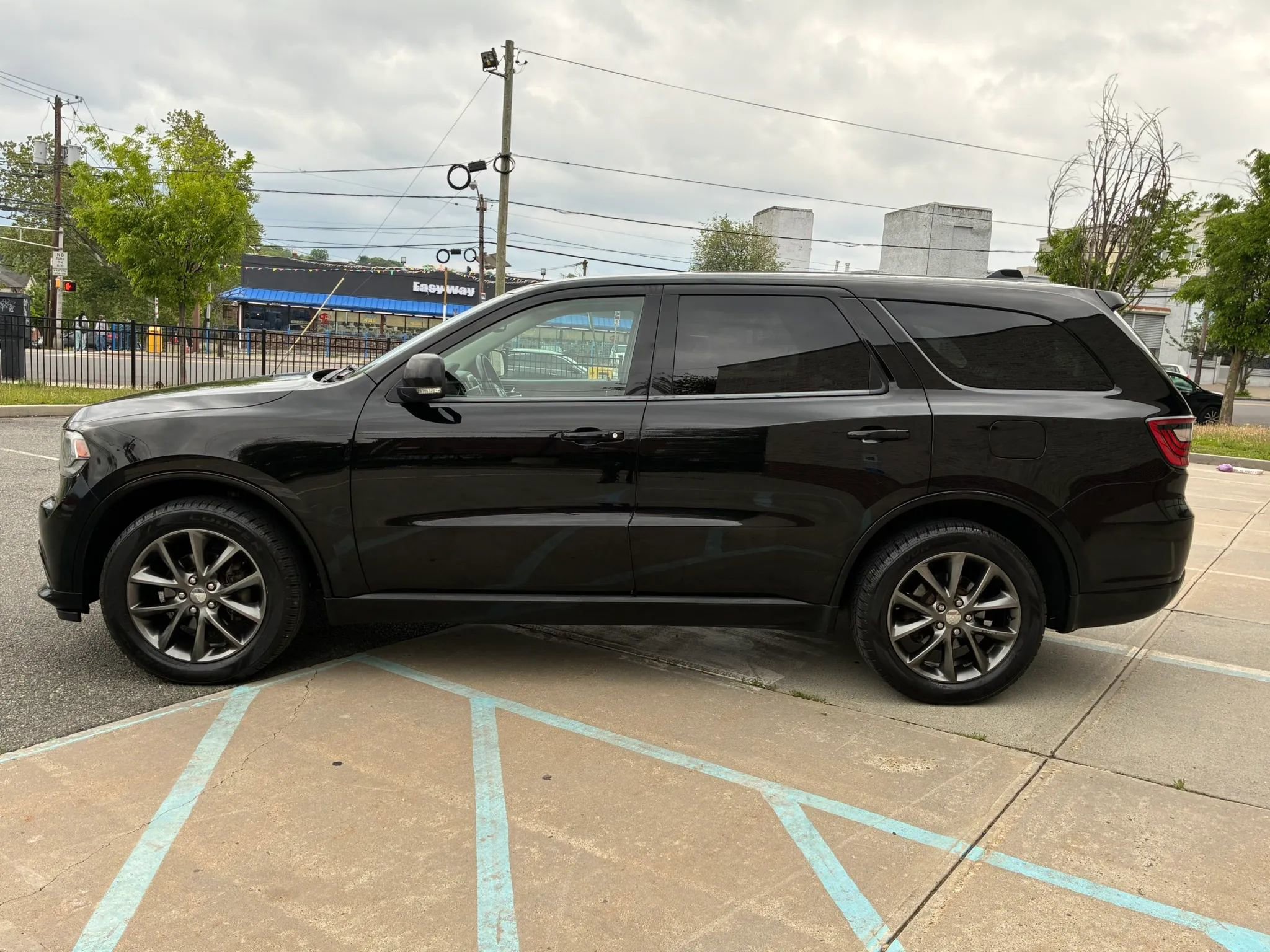 Used 2017 Dodge Durango GT w/ Nav & Power Liftgate Group AWD/4WD image 2