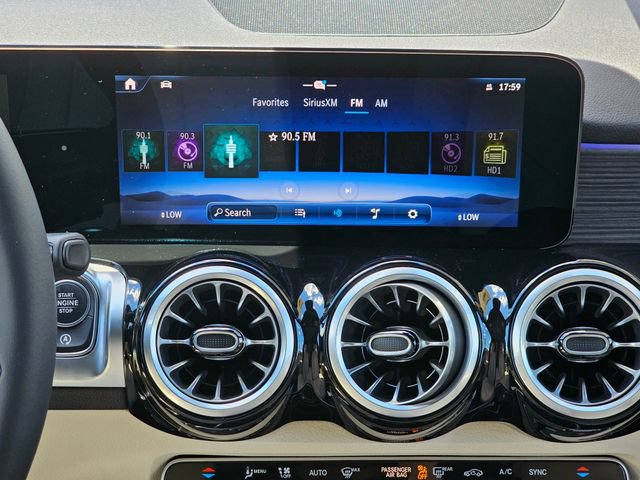 New 2026 Mercedes-Benz GLB 250 4MATIC image 33