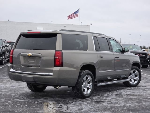 Used 2018 Chevrolet Suburban LT w/ LT Signature Package image 27