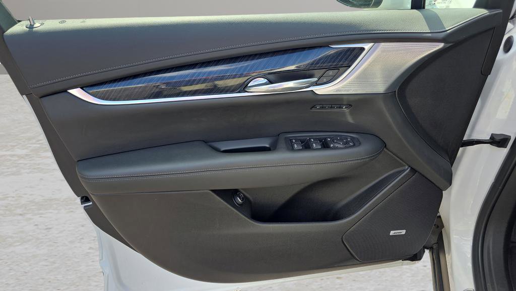 Certified 2023 Cadillac XT6 Premium Luxury w/ Technology Package image 9