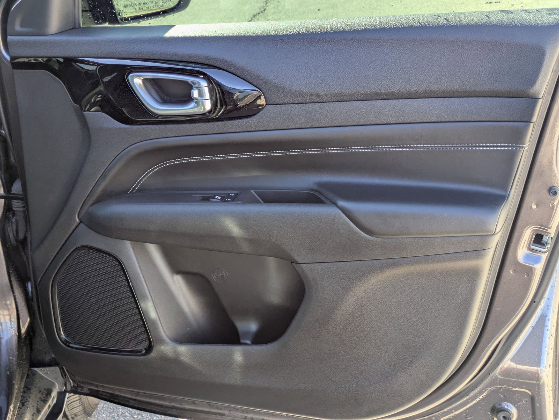 Used 2024 Jeep Compass Latitude w/ Convenience Group image 30