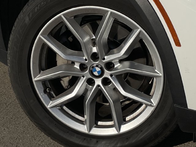 Used 2022 BMW X5 xDrive40i AWD/4WD image 9