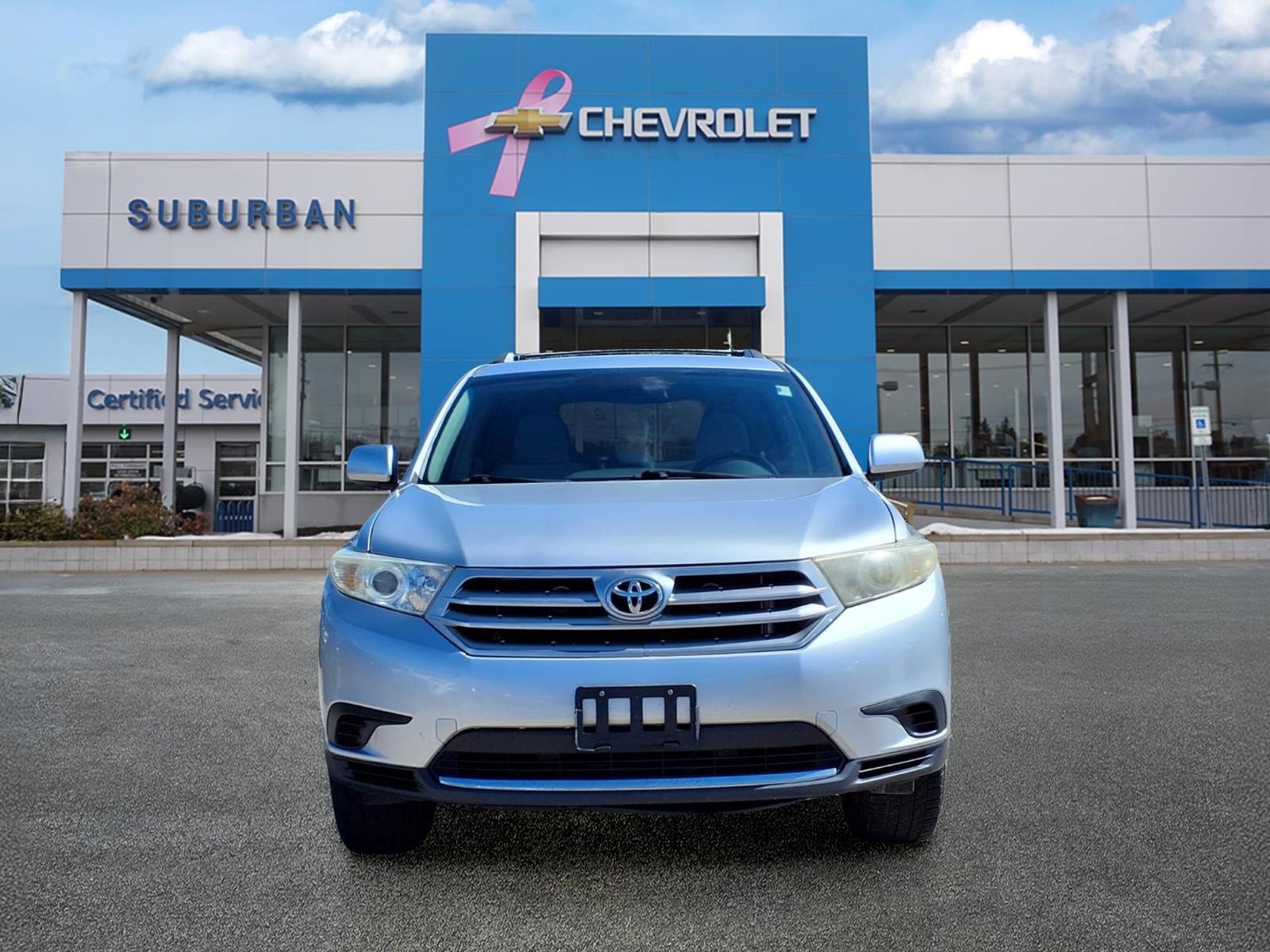 Used 2013 Toyota Highlander FWD w/ Cold Weather Pkg image 2