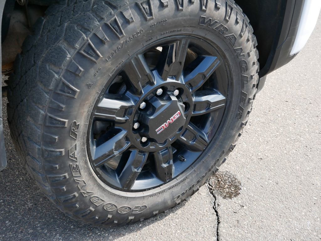Used 2025 GMC Sierra 2500 AT4 AWD/4WD image 13