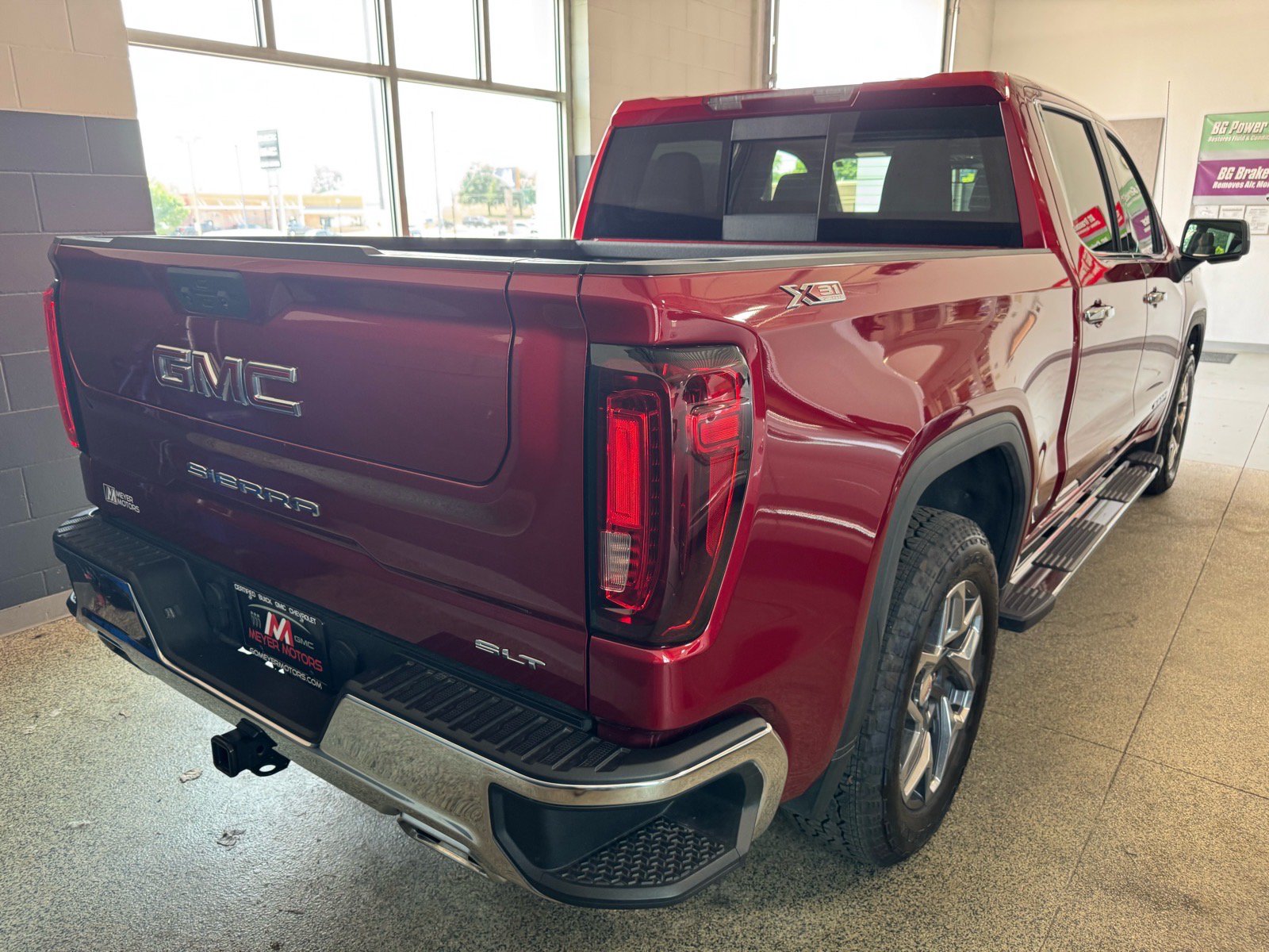 Used 2026 GMC Sierra 1500 SLT w/ SLT Premium Package AWD/4WD image 5