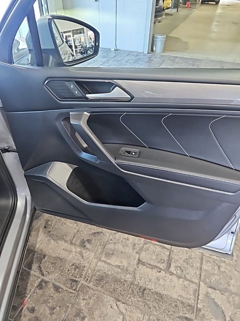 Used 2022 Volkswagen Tiguan SE image 11