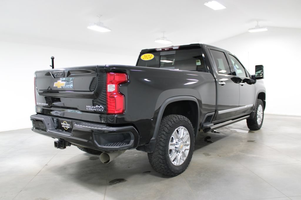 Used 2024 Chevrolet Silverado 2500 High Country w/ High Country Premium Package AWD/4WD image 12