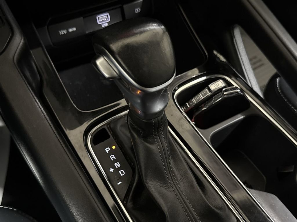 Used 2020 Kia Telluride S w/ S 8 Passenger Seating Package image 16