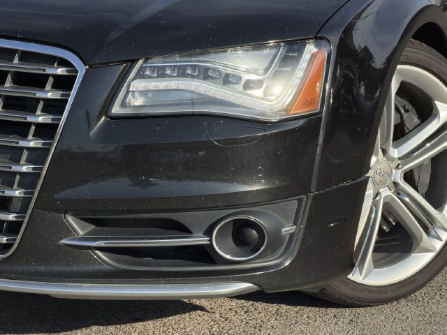 Used 2013 Audi S8 AWD/4WD image 10