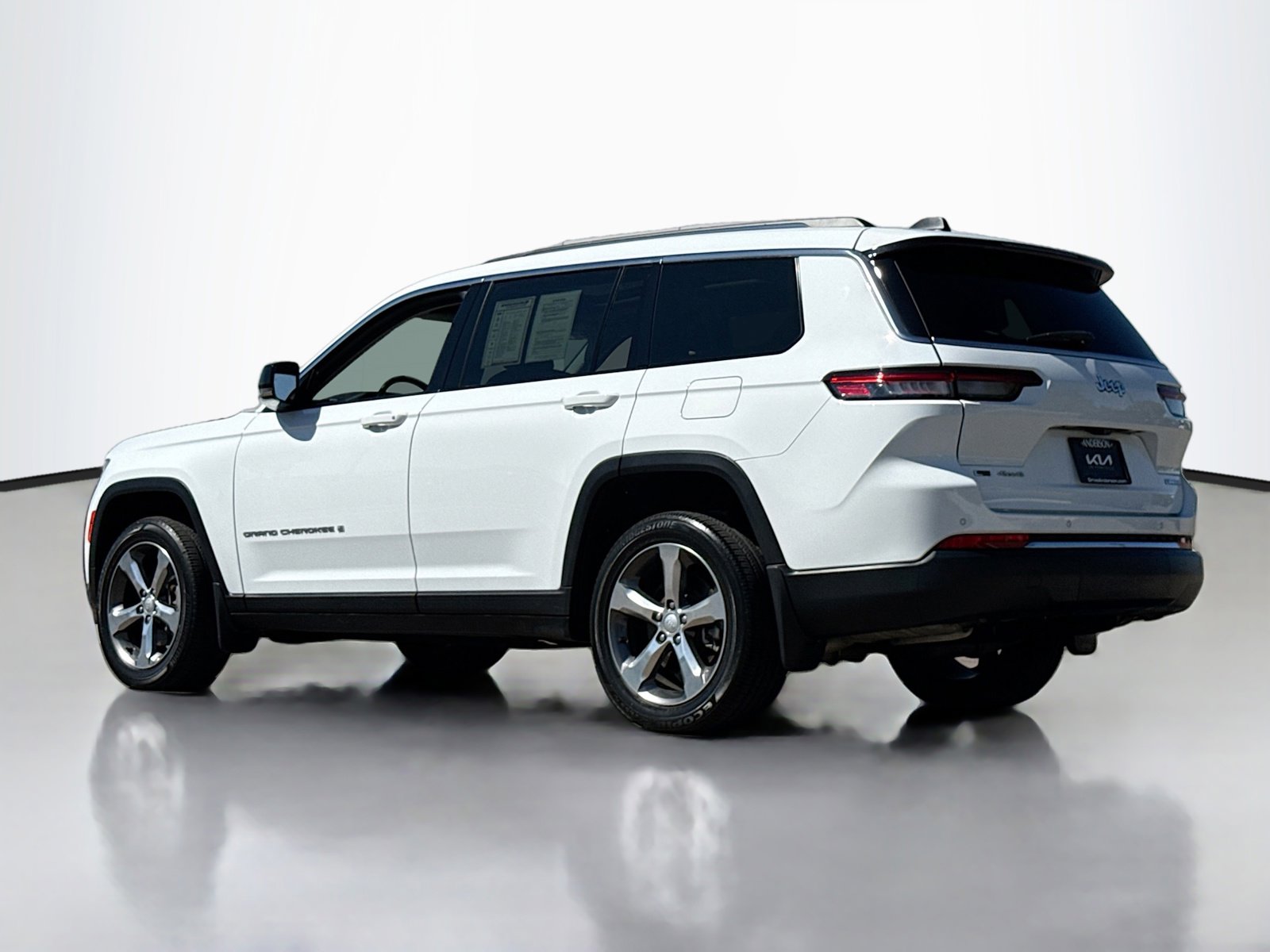 Used 2022 Jeep Grand Cherokee L Limited AWD/4WD image 14