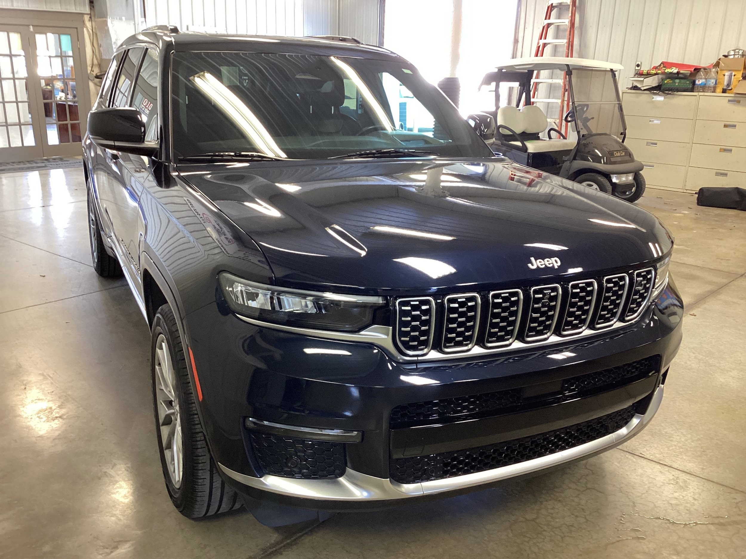 Used 2024 Jeep Grand Cherokee L Summit w/ Advanced Protech Group IV AWD/4WD image 8