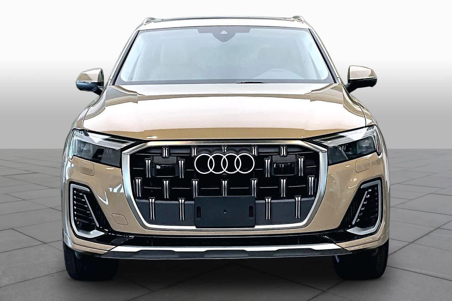 Used 2025 Audi Q7 3.0T Premium Plus w/ Premium Plus Package AWD/4WD image 4